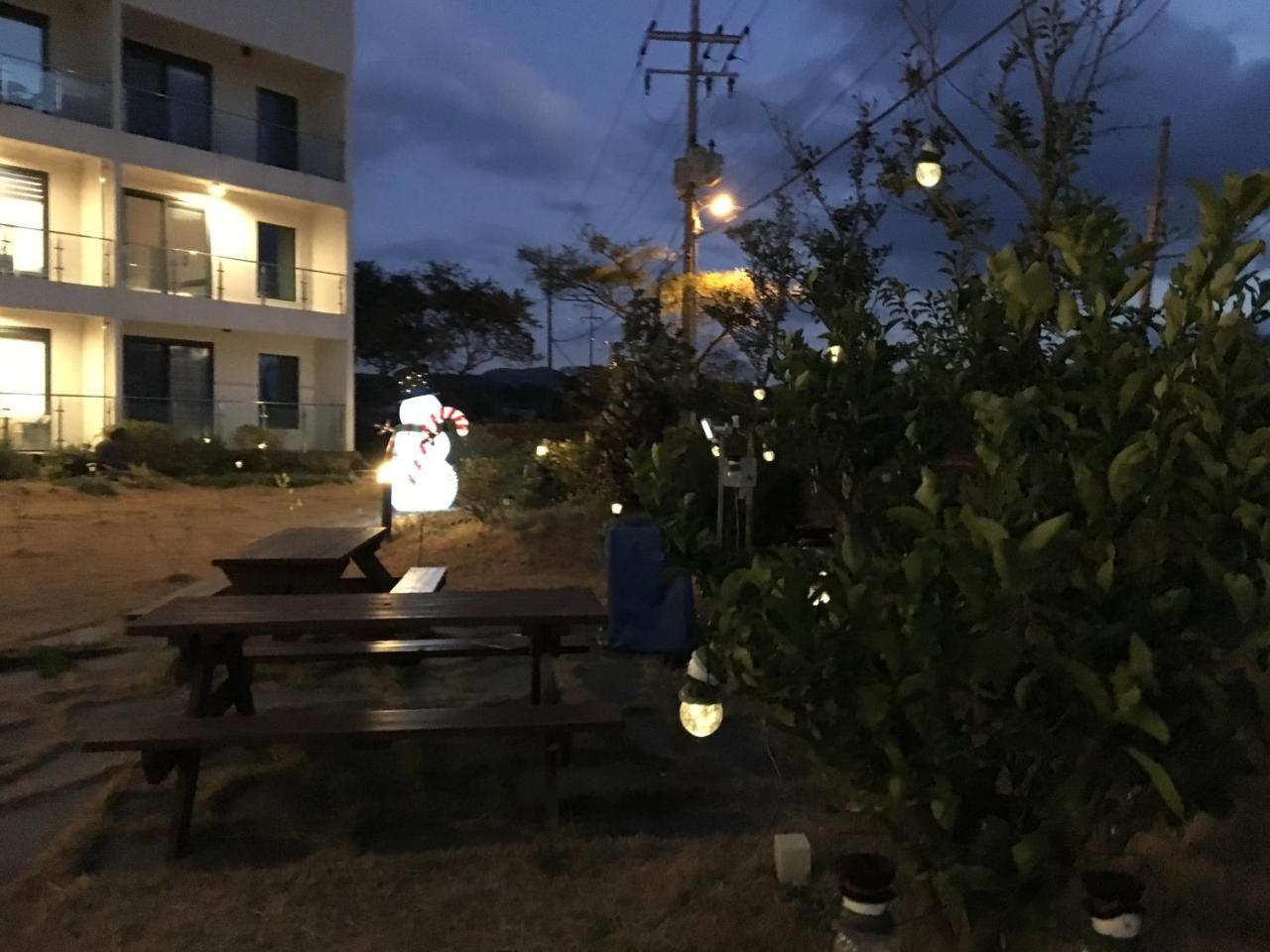 Poema Stay Pension Jeju Eksteriør billede